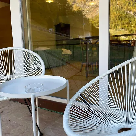 Отель International House