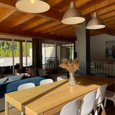 International House Отель