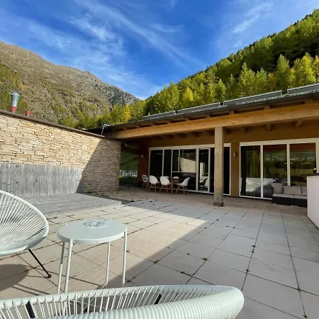 International House Apartment