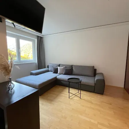 Apartment International House *