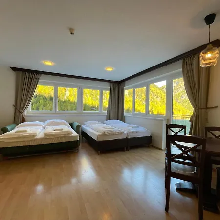 International House Apartment Solden