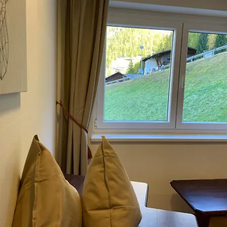 Hotel International House *