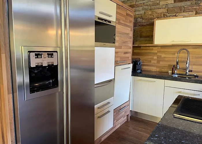 International House * سولدن