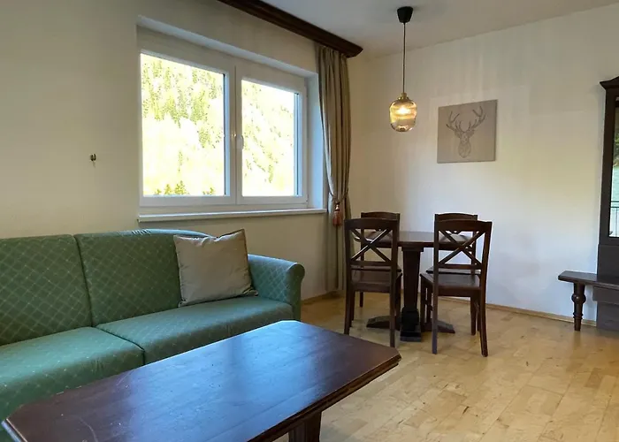 International House سولدن