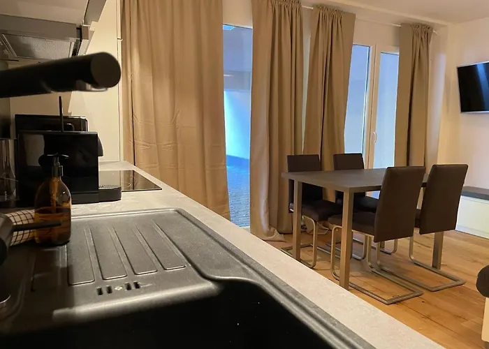 International House فندق *