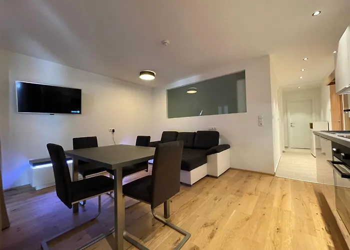 International House سولدن