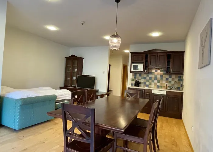 International House ゼルデン